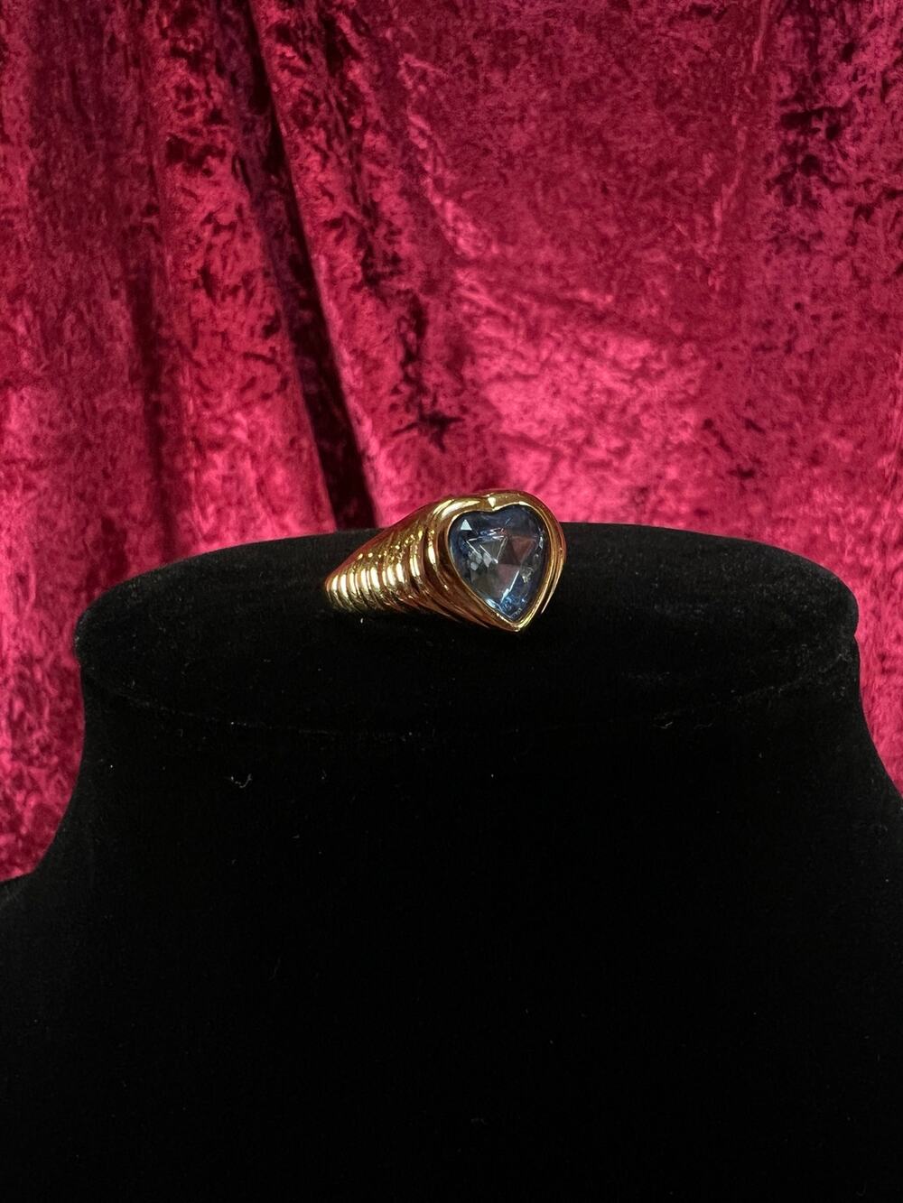 Vintage Gold Tone Ring – Bold Sparkle Heart Ring by Avon - Size 8.5 - Unsigned